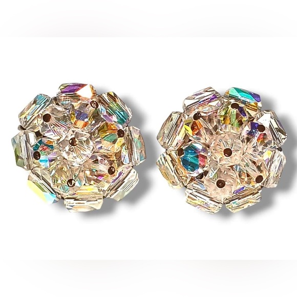Vintage Aurora borealis crystal glass cluster clip 1" earrings. - Picture 7 of 7